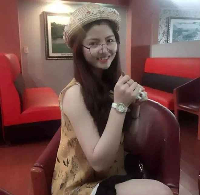 Nhờ những chỉnh sửa này mà so với trước đây, trông Chu Thanh Huyền hiện tại có phần xinh đẹp và sắc sảo hơn hẳn.