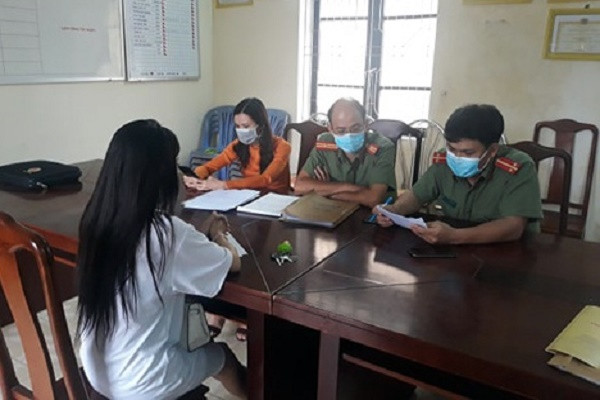 Nu nhan vien massage tung tin don nham bi phat 10 trieu