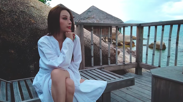 Không suy nghĩ lấy chồng xong là hết đẹp, hot girl Huyền Baby cực kì chịu khó chăm sóc bản thân và phát huy điểm mạnh nhan sắc của mình.