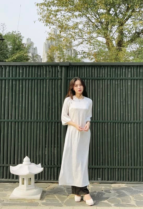 Sau đó, Hoa Mỹ cùng với Đoàn trường thực hiện nhiều chuyến tình nguyện hơn nữa, mỗi lần chuẩn bị một chương trình thiện nguyện là mỗi lần nữ TikToker háo hức đợi đến ngày chuyến xe tình nguyện được lăn bánh. Được tham gia chiến dịch Mùa hè xanh, giúp đỡ những em nhỏ ở vùng sâu vùng xa, vùng đặc biệt khó khăn, đều là những trải nghiệm đáng nhớ đối với cô.