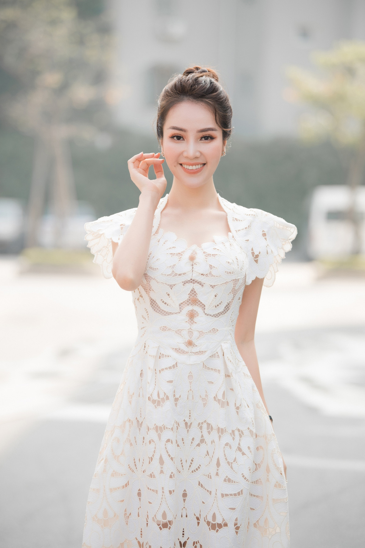 Dân mạng liên tục để lại lời khen sắc vóc của nữ MC ở tuổi 36.