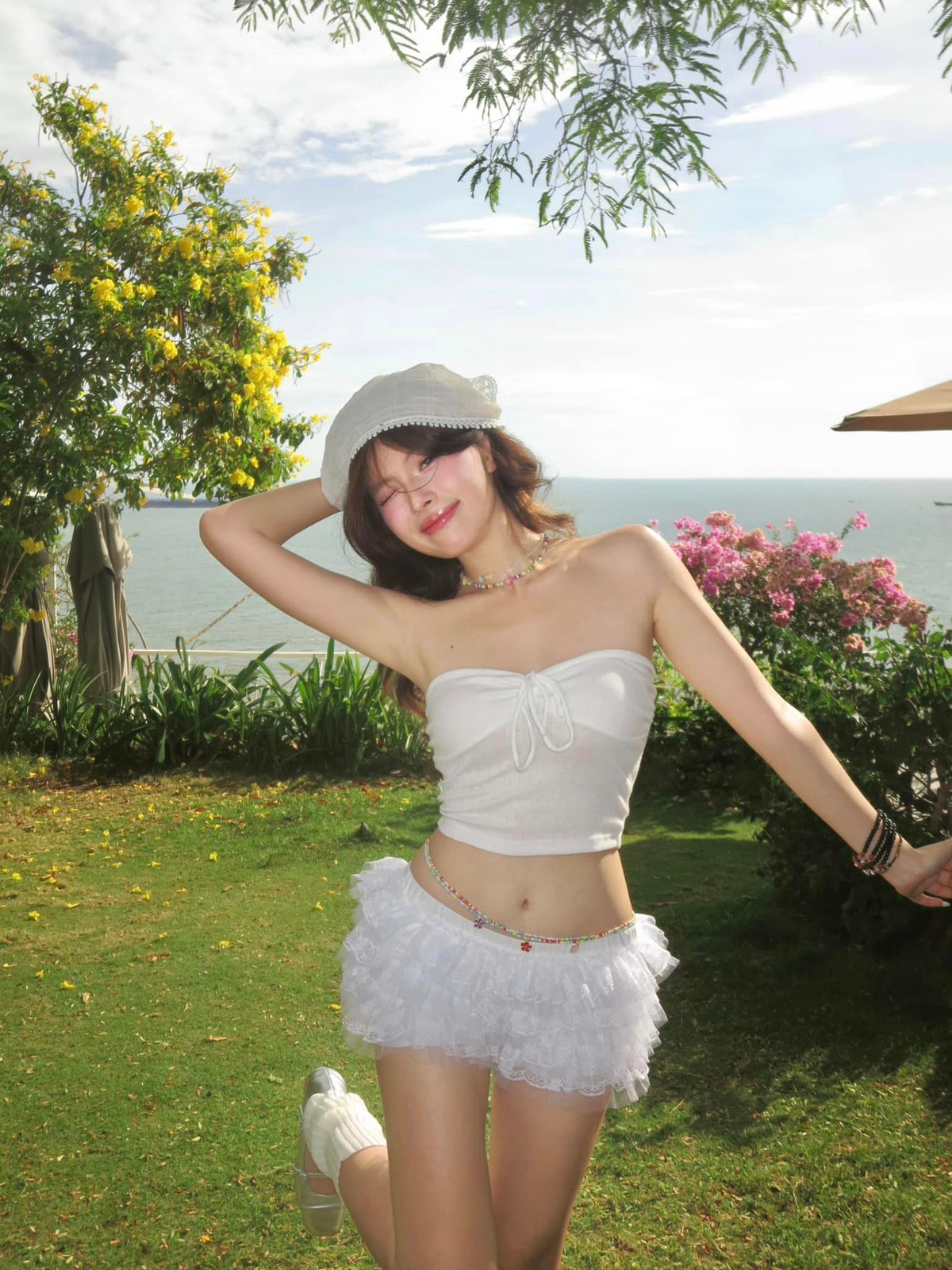 Không những thế, Thụy Hân còn có một thân hình vô cùng quyến rũ với chiều cao 1m68 và số đo 3 vòng hoàn hảo 85-62-96.