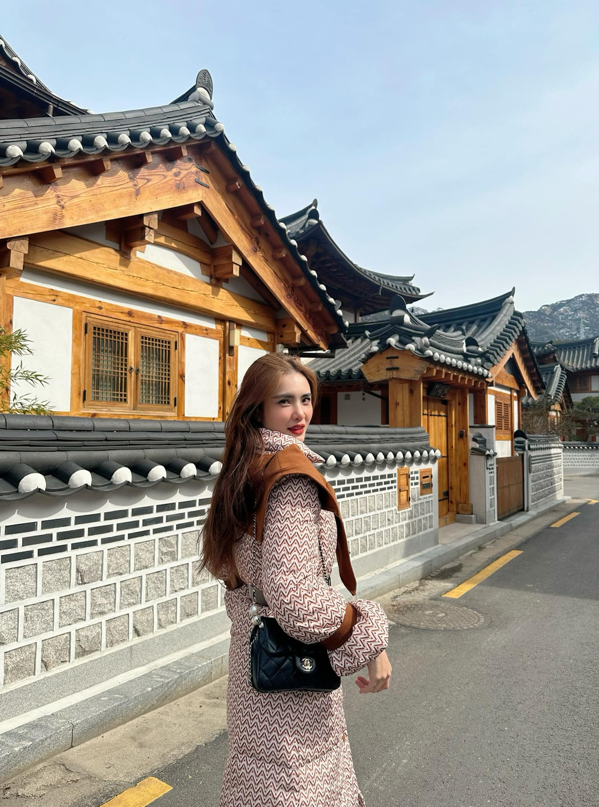 Khánh Chi cũng từng được gọi với biệt danh là "hoa khôi".