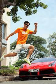 Bên cạnh công việc, Bùi Tiến Dũng còn đang trong mối quan hệ yêu đương với bạn gái gốc Ukraine – Dianka Zakhidova. Cô nàng sinh năm 2000, hiện đang là người mẫu tự do tại TP HCM và cũng là “bóng hồng” đầu tiên được chàng thủ môn "quốc dân" công khai.