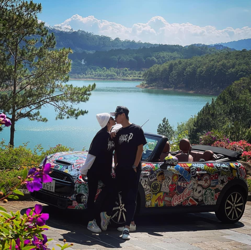 Trên trang cá nhân, Bùi Tiến Dũng từng chia sẻ: "Như các bạn biết, không ai trả lương cho cầu thủ cả đời. Nên chúng tôi phải tự thân vận động ngay từ bây giờ".