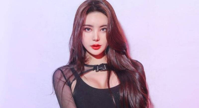 Hồ sơ của cảnh sát điều tra cho hay, Yesong cố gắng bỏ trốn khỏi hiện trường vụ va chạm đầu tiên trước khi đâm vào tài xế giao hàng khiến ông tử vong.