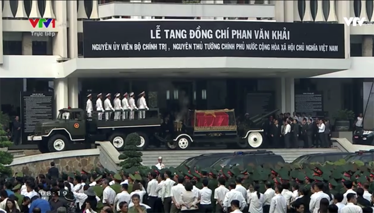 Linh cữu nguyên Thủ tướng Phan Văn Khải đã được đưa về quê nhà ở huyện Củ Chi, TP HCM an táng.