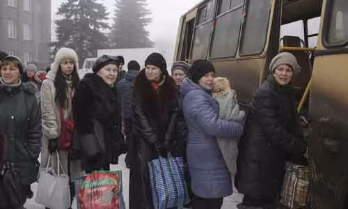 Ly khai Ukraine bat dau so tan dan thuong o Lugansk