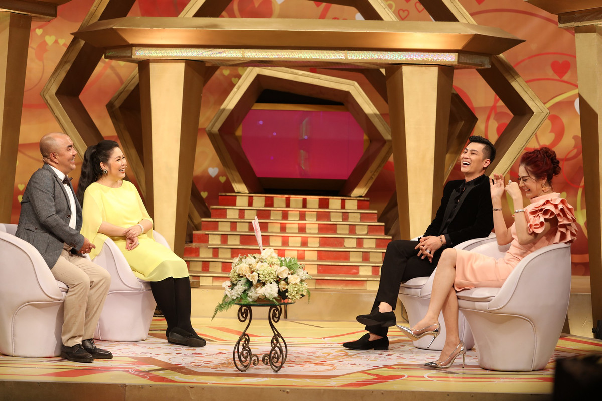 Lam Khanh Chi tiet lo chuyen yeu voi chong tre