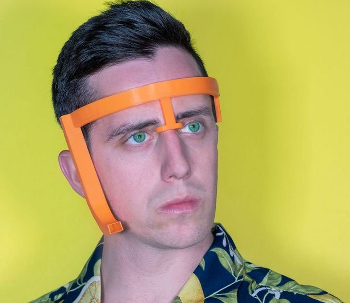 SweatGutters Nếu không may phải đầu trần đội mưa, dụng cụ thú vị này sẽ giúp thoát nước từ trên đầu xuống nhanh hơn mà không làm mắt, mũi hoặc miệng bạn bị dính nước.