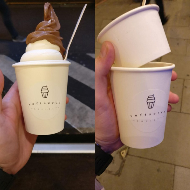 Chắc sợ khách hàng cầm kem lạnh tay đây mà.