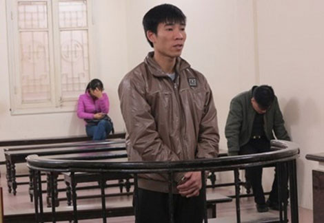 Lừa đảo chiếm đoạt hơn 2 tỷ đồng qua việc mua đất nền, Lê Thanh Tú bị tuyên phạt 16 năm tù giam.