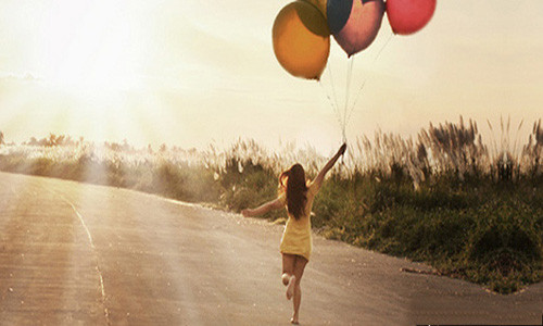 Hỉ là cảnh giới của đời người, có thể giữ được một trái tim luôn vui vẻ, tích cực đó không khác gì uống được linh đơn diệu dược.