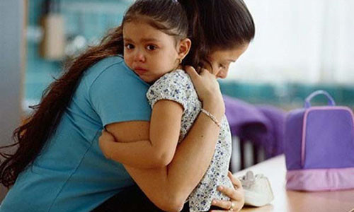 Gần Tết, mẹ con tôi bị đuổi ra khỏi nhà (Ảnh minh họa IT).