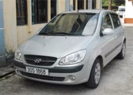 Trước tính chất phức tạp của vụ án, lãnh đạo Công an tỉnh Nam Định đã huy động sự phối hợp của công an nhiều huyện, thành phố. Nhiều giả thiết về vụ án được cơ quan điều tra đưa ra để phân tích, mổ xẻ. Rất có thể đây là một vụ thanh trừng xã hội, nhưng cũng không loại trừ khả năng giết người, cướp tài sản... Trong lúc quá trình điều tra đang rơi vào bế tắc thì Công an TP. Nam Định tiếp nhận thông tin về việc có một đối tượng nam giới đang rao bán gấp một chiếc ô tô (loại thường dùng để chạy dịch vụ taxi) với giá sốc là 30 triệu đồng. (Ảnh tư liệu)