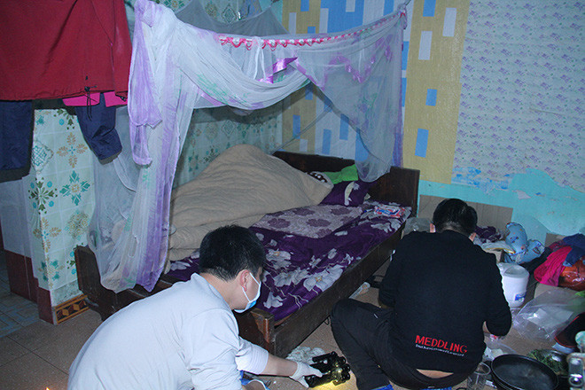 Kết quả khám nghiệm hiện trường, khám nghiệm tử thi, bước đầu cơ quan điều tra xác định, nạn nhân tử vong do ngạt thở vì bị bóp cổ. Dấu vết trên tử thi cho thấy, khi sự việc xảy ra có sự vật lộn, giằng co giữa hung thủ và nạn nhân. Trước tính chất nghiêm trọng của vụ việc, lãnh đạo Công an tỉnh Bắc Giang đã quyết định thành lập Ban chuyên án để đấu tranh, làm rõ. (Ảnh minh họa, nguồn Internet)