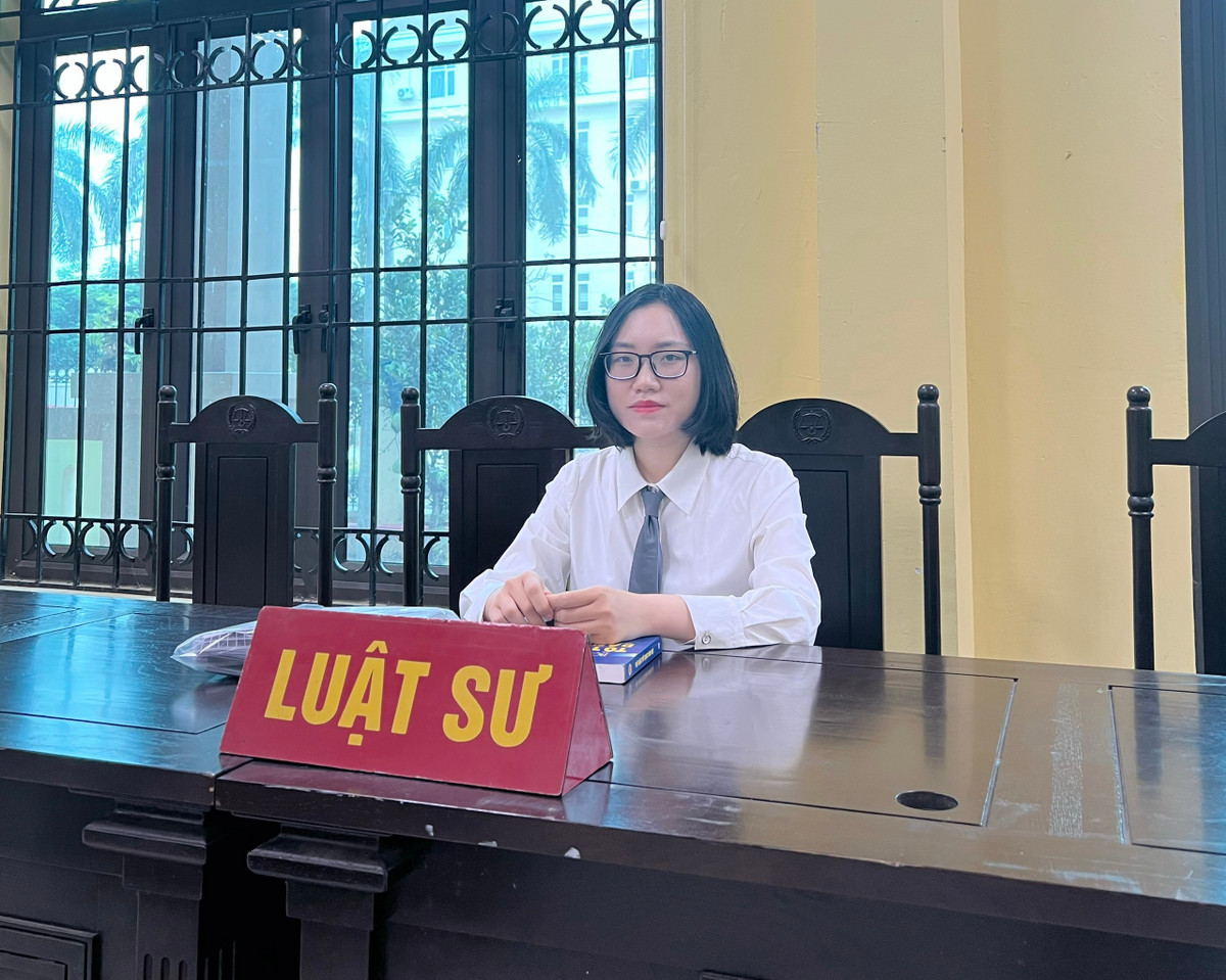 Người mẫu Ngọc Trinh lái xe mô tô thả hai tay: Có bị xử phạt? - Hình 2 Nguoi mau Ngoc Trinh lai xe mo to tha hai tay: Co bi xu phat?-Hinh-2