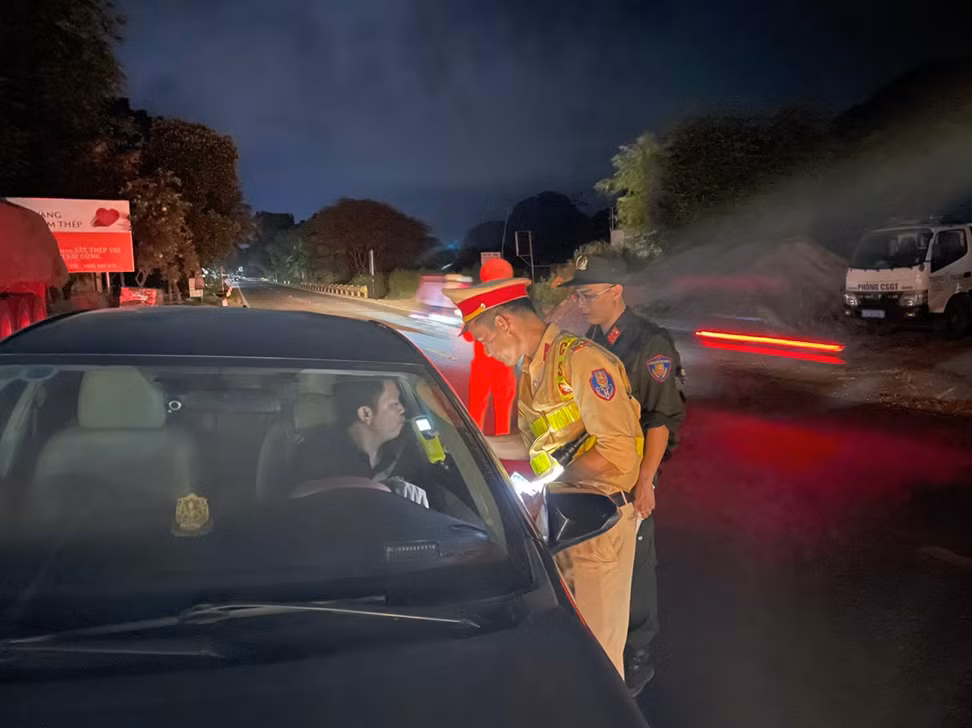 Thanh Hóa: 3 cán bộ công chức, viên chức, đảng viên vi phạm nồng độ cồn Thanh Hoa: 3 can bo cong chuc, vien chuc, dang vien vi pham nong do con