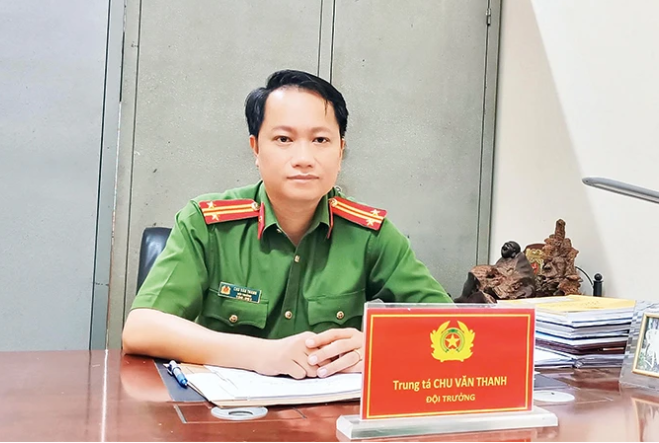  Trung tá Chu Văn Thanh, đội trưởng Đội Cảnh sát điều tra tội phạm về ma túy, Công an quận Thanh Xuân, Công an TP Hà Nội đã tham gia điều tra, khám phá thành công nhiều chuyên án, vụ án ma túy lớn; đã khám phá xử lý hình sự 161 vụ với 165 đối tượng, thu giữ hơn 80 bánh heroine, 40.214 viên ma túy tổng hợp. Trung tá Chu Văn Thanh 2 lần được tặng danh hiệu “Chiến sỹ thi đua toàn lực lượng CAND”; Danh hiệu “Chiến sỹ thi đua toàn quốc” năm 2022; Huân chương Chiến công hạng Ba năm 2018; 4 lần được Bộ trưởng Bộ Công an tặng Bằng khen; Danh hiệu “Gương mặt trẻ Công an Thủ đô xuất sắc tiêu biểu” năm 2012 và nhiều bằng khen, giấy khen... 