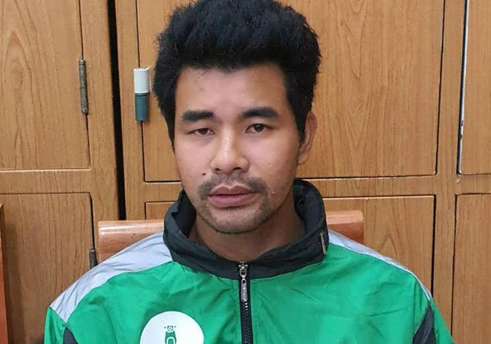  Nữ lao công bị kẻ tâm thần tấn công: Khoảng 20h45 ngày 4/4/2021, khi Lê Như Toàn (30 tuổi, trú tại TP Tam Điệp, Ninh Bình) đang đi bộ trên vỉa hè đường Cầu Giấy hướng về đường Xuân Thủy, Hà Nội thì thấy chị V.T.H. (43 tuổi, trú tại quận Bắc Từ Liêm) là nhân viên Công ty CP Môi trường và dịch vụ đô thị Vĩnh Yên đang đẩy xe chở rác trước số nhà 302 trên đường Cầu Giấy (phường Dịch Vọng, quận Cầu Giấy). Toàn nhặt một viên gạch đập liên tiếp vào đầu khiến nạn nhân tử vong. Theo Công an quận Cầu Giấy, nghi phạm Lê Như Toàn là người không nghề nghiệp, bản thân có tiền sử bệnh tâm thần. 