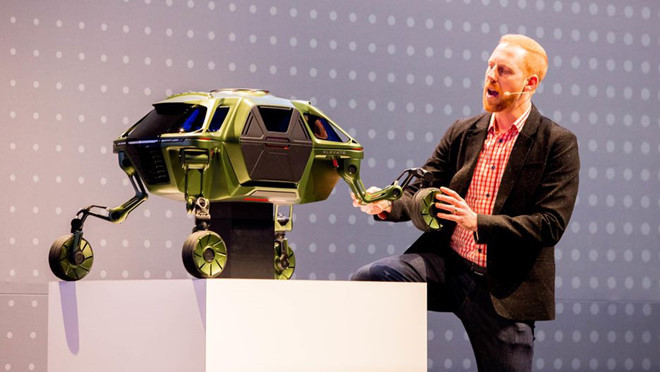 Huyndai mang đến CES 2019 concept xe với tên gọi Elevate. Model này có thiết kế đặc biệt với 4 chân có thể gấp gọn, cho phép nó vượt qua các khu vực địa hình khó khăn.