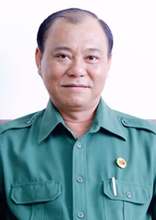 Ky luat canh cao TGD Tong Cong ty Nong nghiep Sai Gon Le Tan Hung