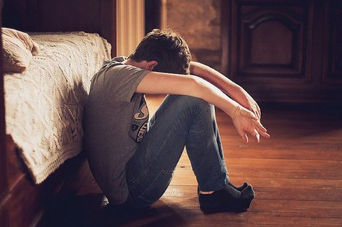 Tinh cu cat toc, uong thuoc ngu neu khong chiu quay lai, phai lam sao?