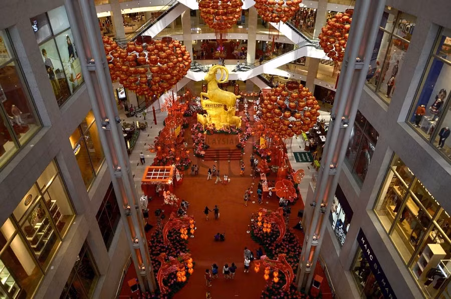 Khung cảnh ở một trung tâm mua sắm sáng 18/2 ở thủ đô Kuala Lumpur.