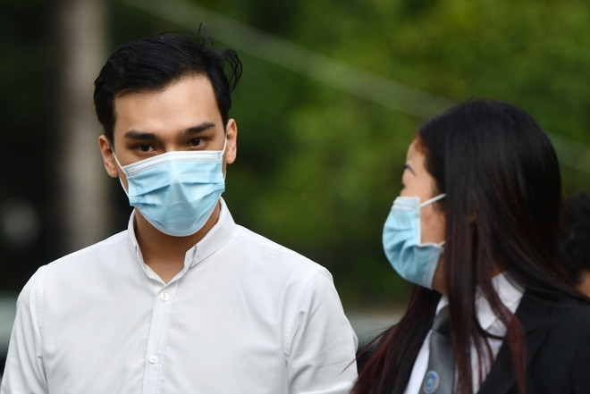  Tiếp viên Việt Nam Airline làm lây nhiễm COVID -19 bị tuyên án 2 năm tù: Ngày 30/3, TAND TP HCM đã tuyên án 2 năm tù treo đối với bị cáo Dương Tấn Hậu - nam tiếp viên hàng không Vietnam Airlines về tội “Làm lây lan dịch bệnh truyền nhiễm nguy hiểm cho người”. Đồng thời áp dụng biện pháp thử thách 4 năm, giao bị cáo cho chính quyền nơi Hậu sinh sống để giám sát, giáo dục.