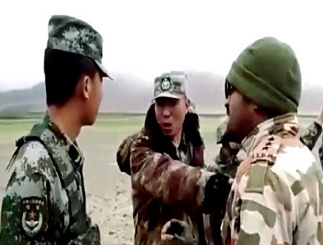 Được biết, không có viên đạn nào được bắn ra nhưng binh sĩ hai bên đã ném đá vào nhau và chiến đấu “tay bo”. Nhiều cuộc đối đầu xảy ra mang tính định kỳ gần đây cho thấy, hầu hết va chạm giữa các đội quân tuần tra sau đó được giải quyết thông qua đàm phán giữa các sĩ quan chỉ huy.