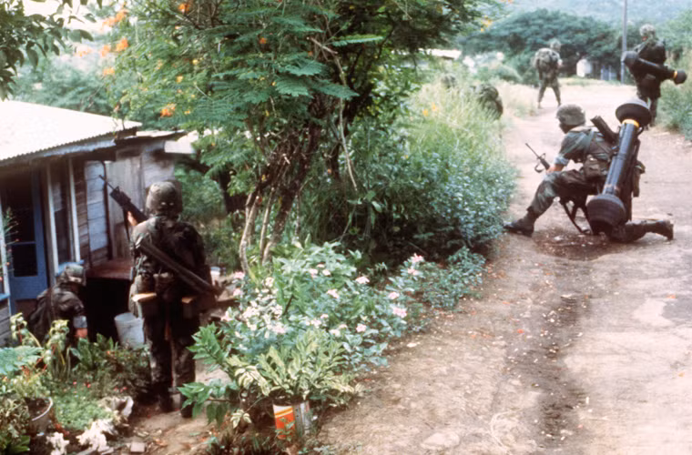 Chính vì vậy, tới đầu những năm 1990, khi tên lửa Javelin xuất hiện, Quân đội Mỹ nhanh chóng vứt bỏ M47 Dragon.