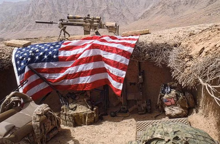 Đặc biệt, SCAR-H có khả năng sử dụng đạn tiêu chuẩn của Nga 7,62x39mm thường dùng cho AK-47. Nhờ vậy, lính đặc nhiệm Mỹ có thể sử dụng đạn của đối phương. Mỗi biến thể có 3 loại nòng súng khác nhau có thể nhanh chóng hoán đổi.