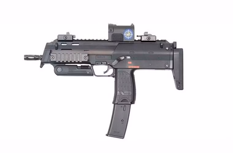 Quân đội và Công an Việt Nam hiện nay đã trang bị rất nhiều loại súng trường tấn công, tiểu liên hiện đại có nguồn gốc ngoài Nga cho các lực lượng đặc nhiệm như Uzi của Israel, MP5A3 và MP5KA4 của Đức. Hiện nay, mục tiêu của các lực lượng đặc nhiệm thường sử dụng áo giáp chống đạn, vì thế đòi hỏi lực lượng đặc nhiệm phải có vũ khí đủ mạnh để xuyên giáp nhằm hạ gục mục tiêu.