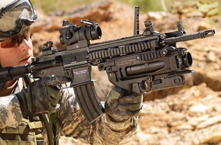 HK-416 siêu súng trường tấn công hội đủ các yếu tố như hỏa lực mạnh, khả năng bắn chính xác, giới hạn thay nòng cao, cùng tính kinh tế khi chế tạo không quá đắt đỏ như những súng có cùng tính năng. Hiện tại súng trường tấn công HK-416 đang có đích nhắm trong trang bị quân đội chính qui các nước.