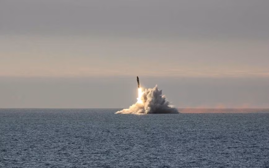 Xem ra người Nga còn rất nhiều điều phải làm với tên lửa đạn đạo Bulava bởi loại vũ khí này vẫn chưa đạt được sự ổn định đảm bảo tác chiến. Bởi kể từ lần phóng đầu tiên vào năm 2004 tới nay, chỉ có một nửa cuộc phóng đạt được thành công.