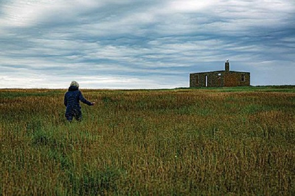 9. Lãnh địa Outer Baldonia được thành lập năm 1948 bởi Russell Arundel, một thương gia người Mỹ. Đơn vị tiền tệ ở đây là cá hồi. Vì vậy, bất cứ ai muốn đánh bắt cá hồi phải có sự chấp thuận của hoàng tử. Năm 1973, Arundel đã bán lại lãnh địa cho Cộng đồng Chim Nova Scotia.