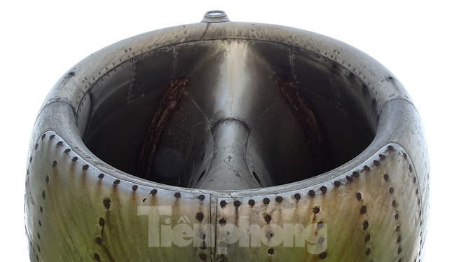 Tiêm kích MiG-17 được Liên Xô viện trợ cho Việt Nam trong giai đoạn đầu chiến tranh là bản MiG-17F sử dụng động cơ phản lực Klimov VK-1 có chế độ đốt tăng lực, đạt tốc độ tối đa 1.200 km/h ở độ cao 5.000 m.