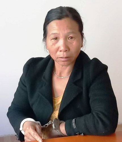 3 ba chau bi sat hai: Chong va con trai nghi pham khai gi?