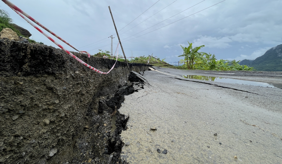 Nguyên nhân đường 750 tỷ ở Hòa Bình sụt lún Nguyen nhan duong 750 ty o Hoa Binh sut lun
