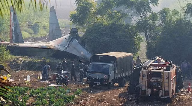 Nhưng chỉ trong vòng có 5 năm (từ 2014 đến 2019), Không quân Ấn Độ đã mất 26 máy bay chiến đấu, làm 17 phi công thiệt mạng. Các loại máy bay bị rơi cũng hết sức đa dạng, từ các loại máy bay đời cũ như MiG-21, MiG-27 được ví là những "quan tài bay", đến những loại máy bay mới nhất như Su-30MKI, C-130…cũng đều bị rơi dưới sự điều khiển của phi công Ấn Độ.