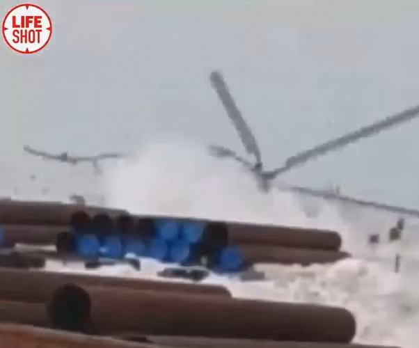 Mi-26 là chiếc trực thăng đầu tiên sử dụng cánh quạt 8 lá, nó có thể tiếp tục hoạt động với một động cơ (tùy thuộc vào trọng lượng bay). Tuy chỉ nặng hơn chiếc Mi-6 thế hệ trước chút ít nhưng Mi-26 có thể mang theo tải trọng tới 20 tấn.