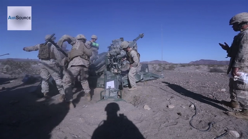 Hàng loạt hệ thống pháo M777 (không rõ số lượng) được Quân đội Mỹ điều đến đông bắc Syria từ đầu tháng 4 đến nay. Đây là đợt triển khai vũ khí hạng nặng thứ hai của liên minh quân sự do Mỹ đứng đầu tại Đông Bắc Syria từ đầu năm 2020.