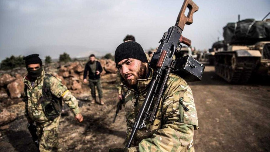 Faylaq al-Rahman là một trong những nhóm vũ trang lớn nhất hoạt động xung quanh thủ đô Damascus, từng nhận được hỗ trợ từ Mỹ, nổi tiếng với quan điểm cấp tiến.