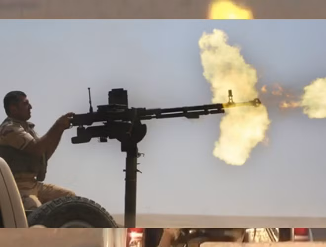 DShK là một kiểu đại liên dùng trong tác chiến mặt đất và tác chiến phòng không do Liên Xô chế tạo, súng được biên chế trong Hồng quân Liên Xô từ năm 1938 và trở thành vũ khí phòng không chủ đạo tầm thấp cho Hồng quân Liên Xô trong Thế chiến thứ 2.