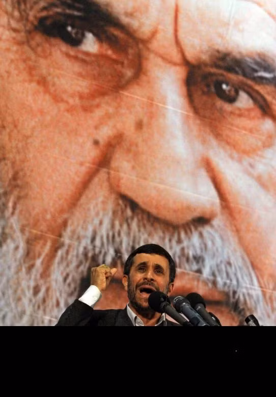 Khi Iran giữ được chính quyền Syria hiện nay, họ có thể phá được thế bao vây của Mỹ và Israel và một số quốc gia Arab, mở rộng vành đai an ninh, tăng cường ảnh hưởng tại khu vực Trung Đông. Do đó, Iran hỗ trợ cho chính phủ Syria có thể nói là trên tinh thần “cứu bạn như tự cứu mình”.