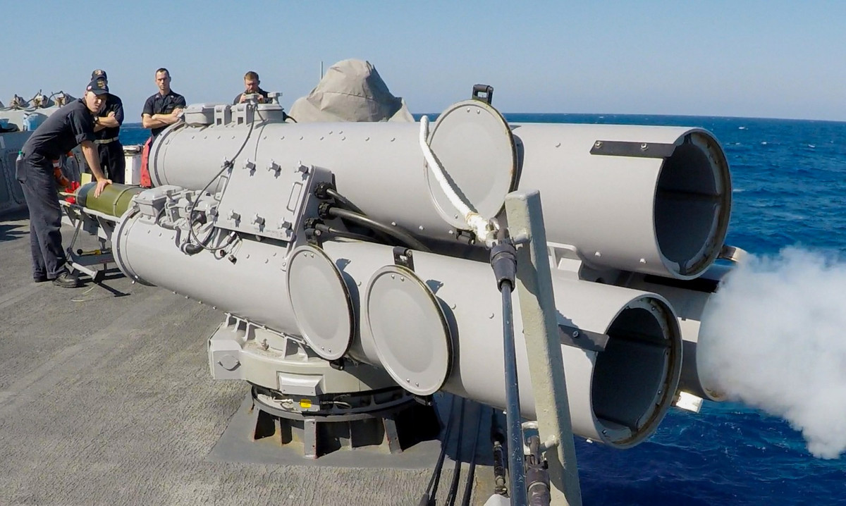 Ống phóng lôi trang bị trên tàu chiến Mỹ. Ảnh: Seaforces Ống phóng lôi trang bị trên tàu chiến Mỹ. Ảnh: Seaforces