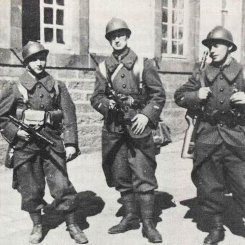 Những tưởng trận chiến này sẽ ngã ngũ ngay lập tức nhưng sự thật lại ngược lại, 9 lính Pháp đã anh dũng chiến đấu trong hơn 1 tuần, từ ngày 18/6 tới ngày 28/6. Trong trận chiến vinh quang này, 9 lính Pháp đã sống sót cùng vài vết thương nhẹ trong khi đó có tới 700 lính Italia bị thương vong. Nguồn ảnh: Pinterest.