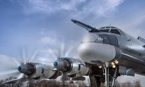 Một máy bay Tu-95MS đã được chuyển giao cho Nga.