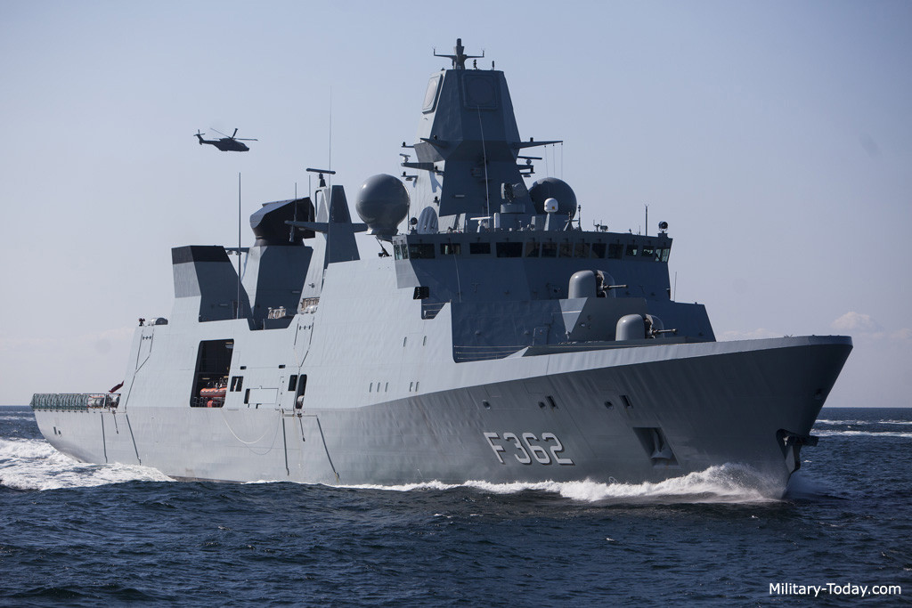 Tàu hộ vệ Iver Huitfeldt của Hải quân Đan Mạch. Con tàu sở hữu khả năng tác chiến tương đương với lớp Sachsen của Đức, đồng thức cũng thừa hưởng hết các hạn chế ở khả năng chống hạm tàu mặt nước và chống ngầm. Nguồn ảnh: Military-Today