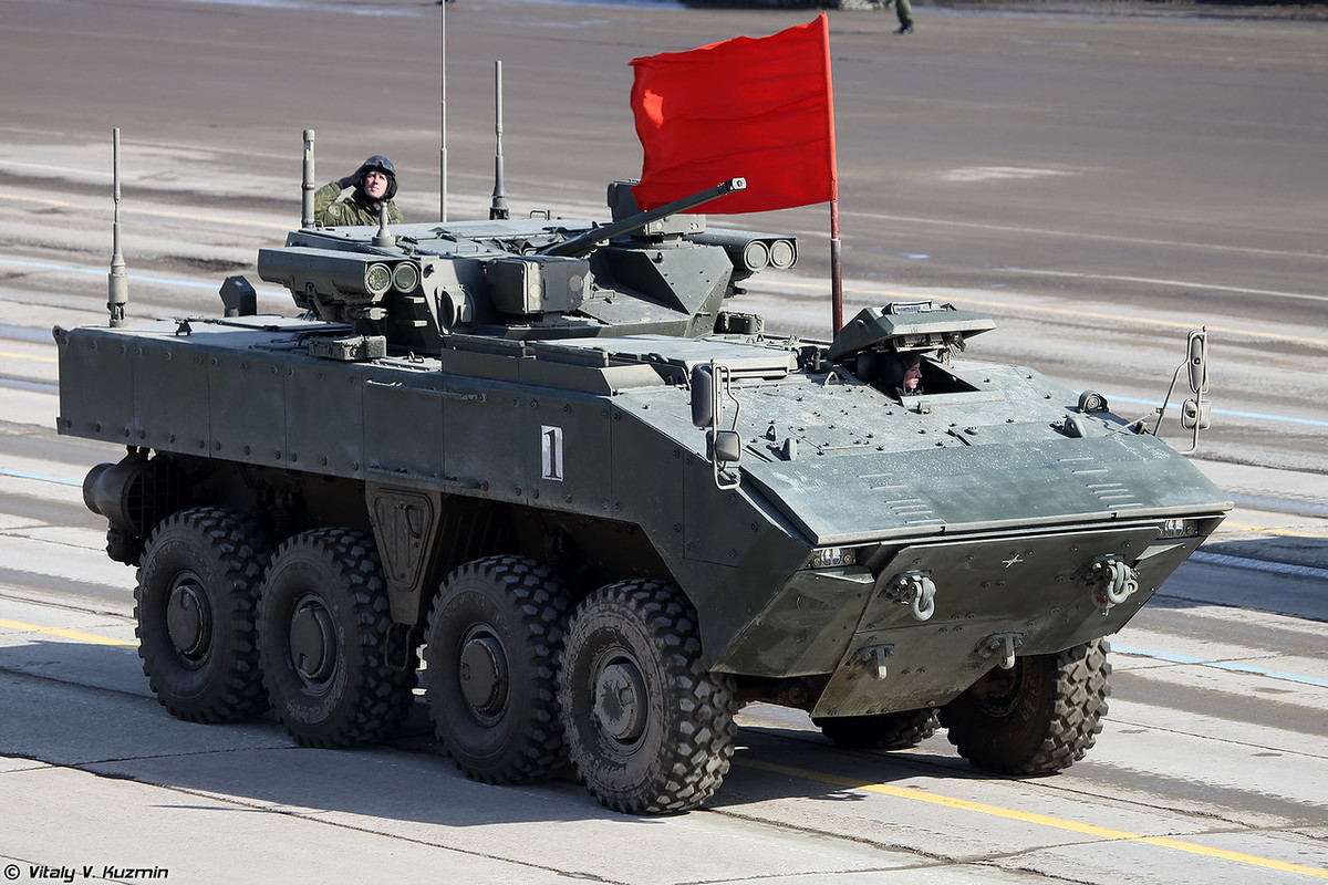 Xe bọc thép chở quân Boomerang. Ảnh: Vitaly V.Kuzmin. Mời độc giả xem video: Nga đuổi mây ngăn mưa tuyết trong lễ duyệt binh ngày chiến thắng. (nguồn VTC14)
